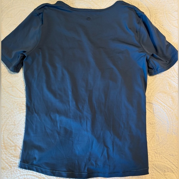 Lululemon semi cropped top - Picture 2 of 2